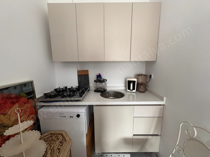 AYDOĞMUŞTA TRAMVAYA 10 DK. MESAFEDE EŞYALI 1+1 KİRALIK DAİRE