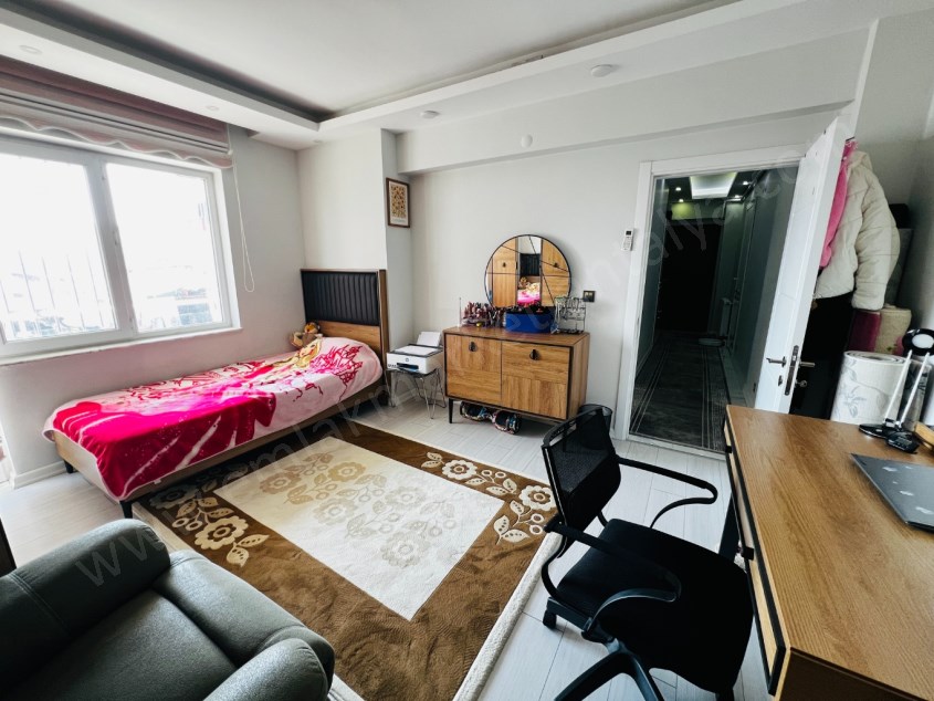 İÇİ FULL YAPILI AYRI MUTFAKLI KOMBİLİ SİTE İÇİ GENİŞ 3+1