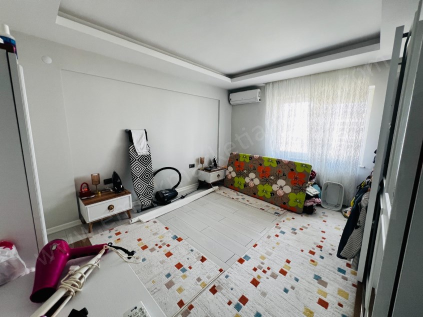 İÇİ FULL YAPILI AYRI MUTFAKLI KOMBİLİ SİTE İÇİ GENİŞ 3+1