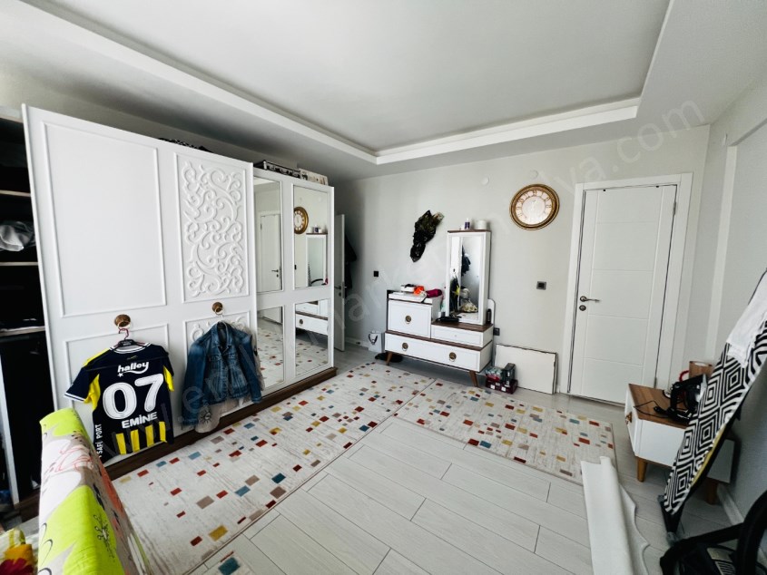 İÇİ FULL YAPILI AYRI MUTFAKLI KOMBİLİ SİTE İÇİ GENİŞ 3+1