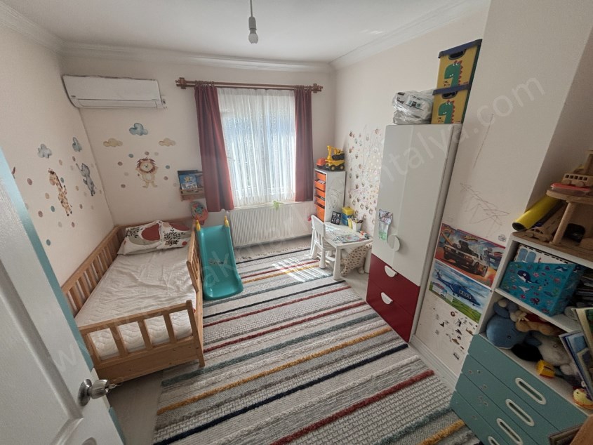 DOĞALGAZLI KOMBİLİ MASRAFSIZ TEMİZ ASANSÖRLÜ DUBLEKS 