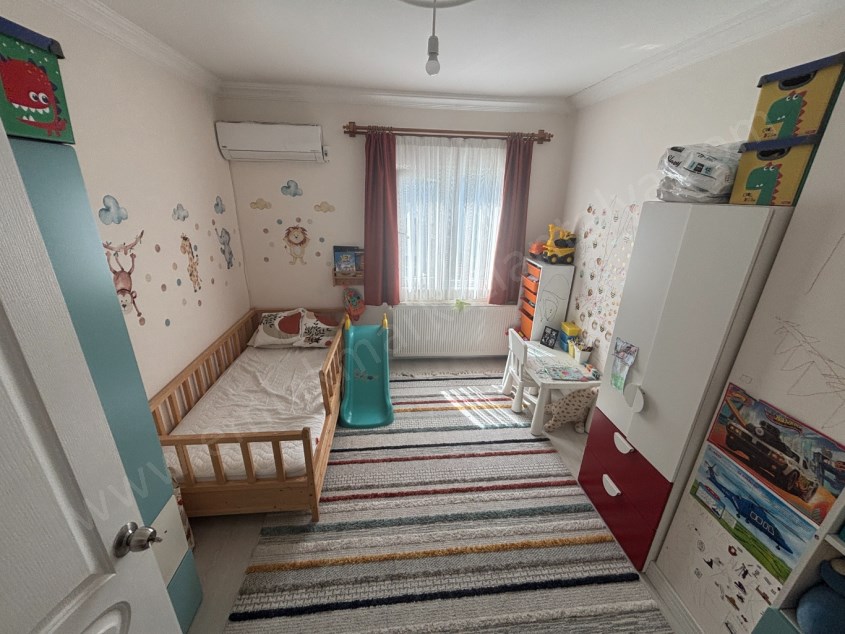 DOĞALGAZLI KOMBİLİ MASRAFSIZ TEMİZ ASANSÖRLÜ DUBLEKS 