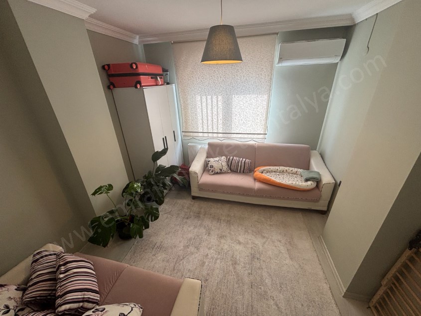 DOĞALGAZLI KOMBİLİ MASRAFSIZ TEMİZ ASANSÖRLÜ DUBLEKS 