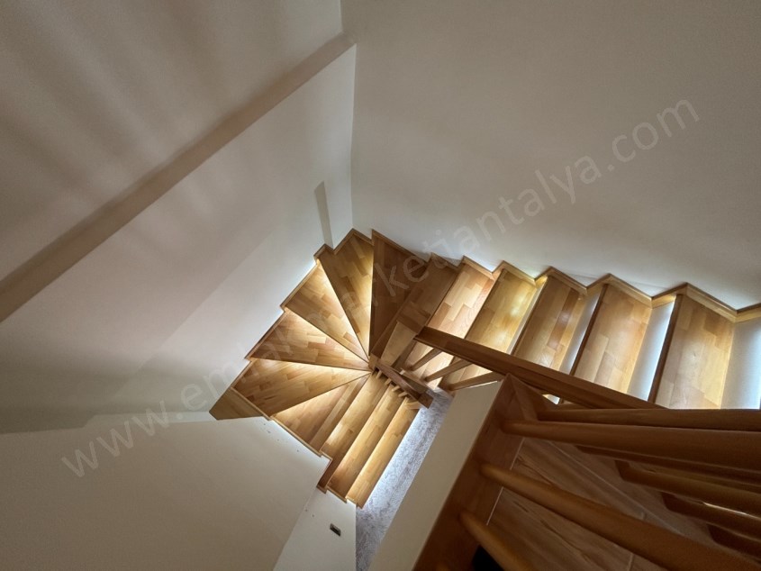 DOĞALGAZLI KOMBİLİ MASRAFSIZ TEMİZ ASANSÖRLÜ DUBLEKS 