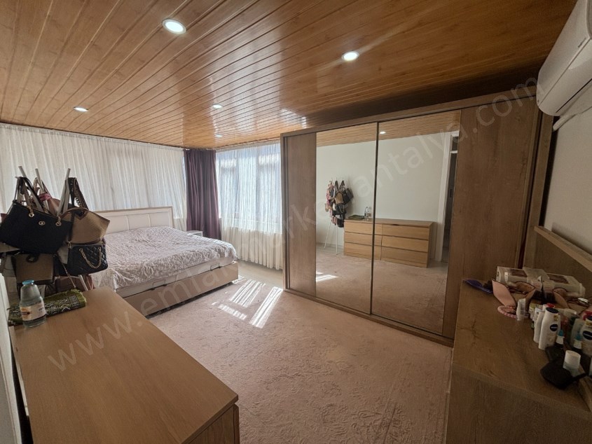 DOĞALGAZLI KOMBİLİ MASRAFSIZ TEMİZ ASANSÖRLÜ DUBLEKS 