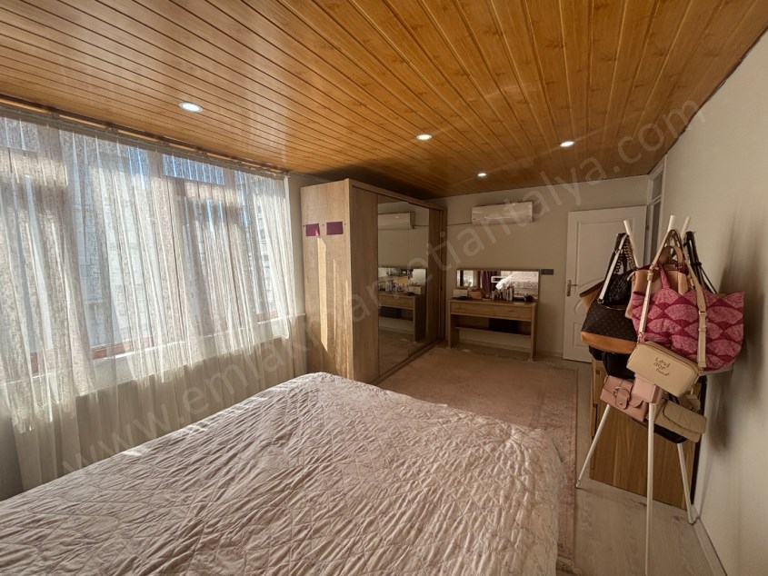 DOĞALGAZLI KOMBİLİ MASRAFSIZ TEMİZ ASANSÖRLÜ DUBLEKS 