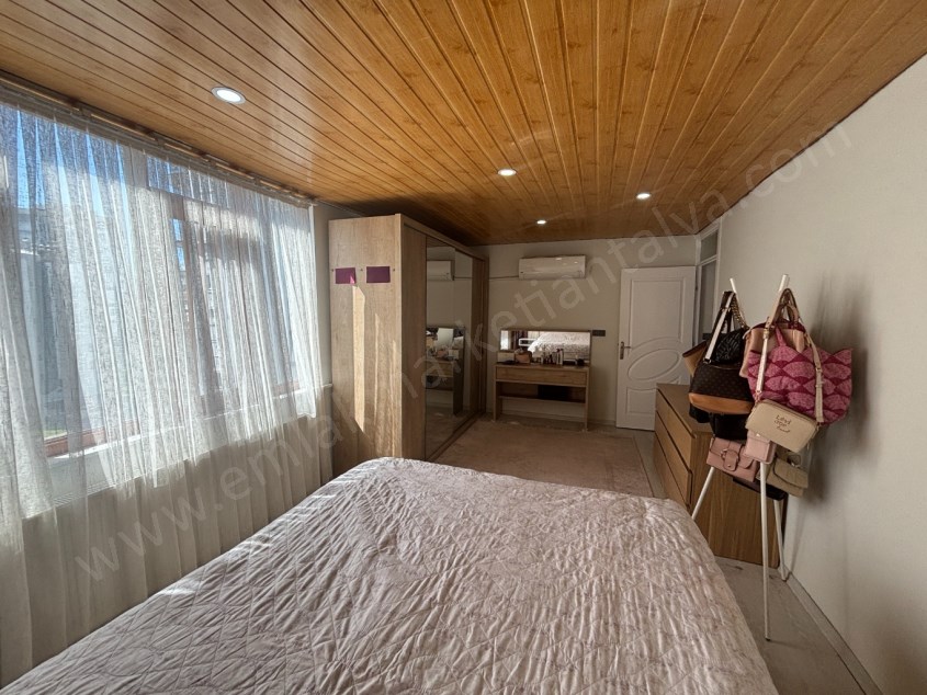 DOĞALGAZLI KOMBİLİ MASRAFSIZ TEMİZ ASANSÖRLÜ DUBLEKS 