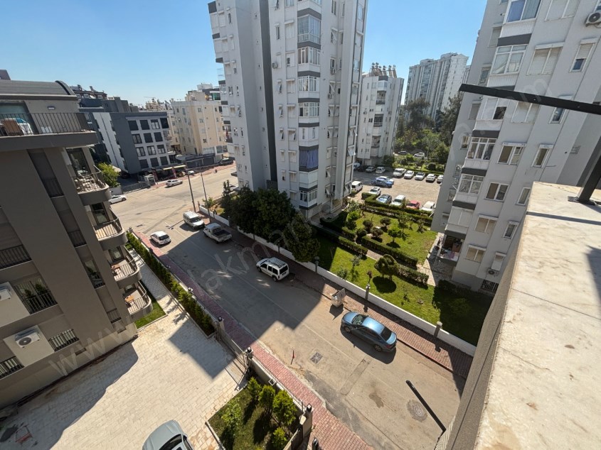 DOĞALGAZLI KOMBİLİ MASRAFSIZ TEMİZ ASANSÖRLÜ DUBLEKS 