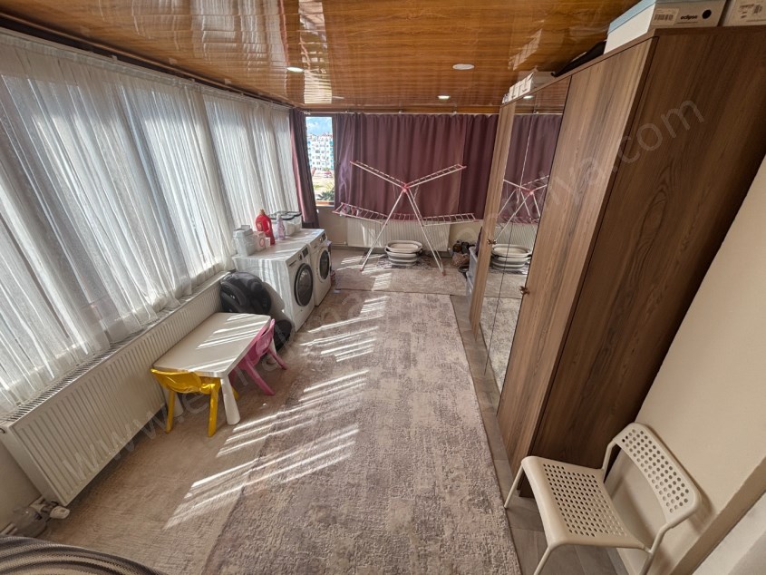 KIZILTOPRAKTA ASANSÖRLÜ KAPALI TERASLI 3+1 DUBLEKS