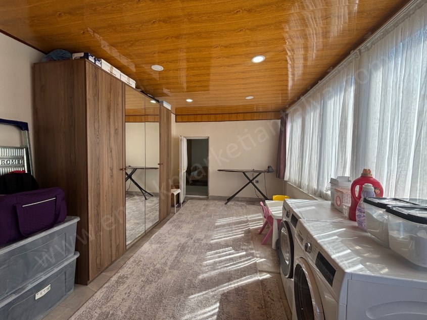 KIZILTOPRAKTA ASANSÖRLÜ KAPALI TERASLI 3+1 DUBLEKS