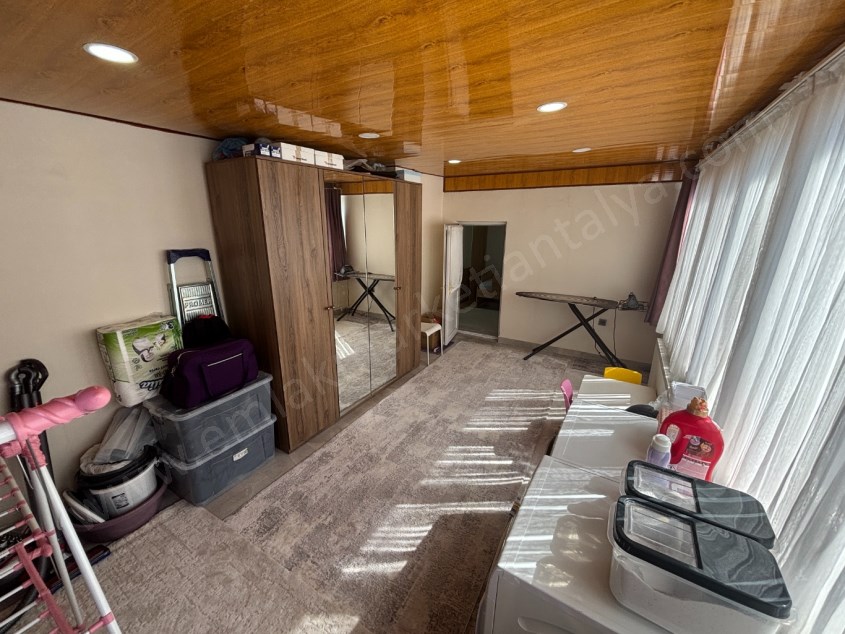 KIZILTOPRAKTA ASANSÖRLÜ KAPALI TERASLI 3+1 DUBLEKS