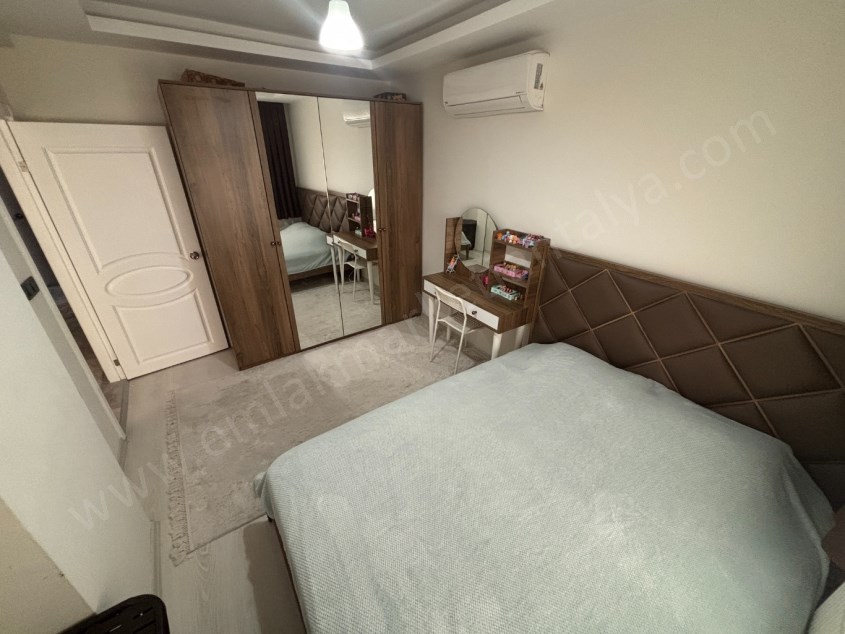 KIZILTOPRAKTA ASANSÖRLÜ KAPALI TERASLI 3+1 DUBLEKS