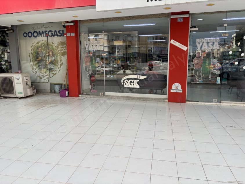 BURHANETTİN ONAT CADDE ÜZERİ MEYDAN KAVŞAĞI YAKINI DÜKKAN