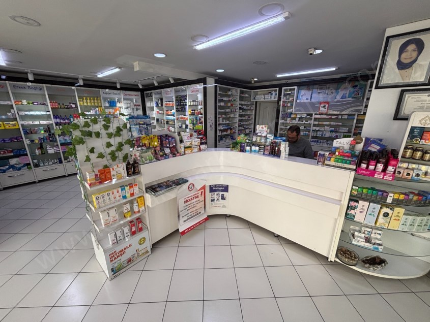 BURHANETTİN ONAT CADDE ÜZERİ MEYDAN KAVŞAĞI YAKINI DÜKKAN