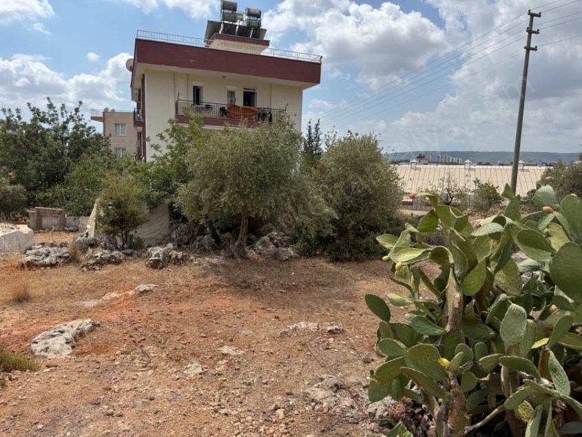 VARSAK MENDERES TE İMARLI KÖŞE BAŞI ARSA