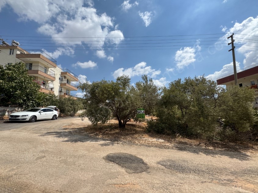 VARSAK MENDERES TE İMARLI KÖŞE BAŞI ARSA