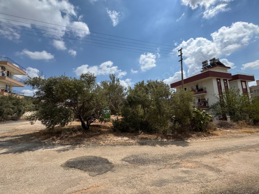 VARSAK MENDERES TE İMARLI KÖŞE BAŞI ARSA