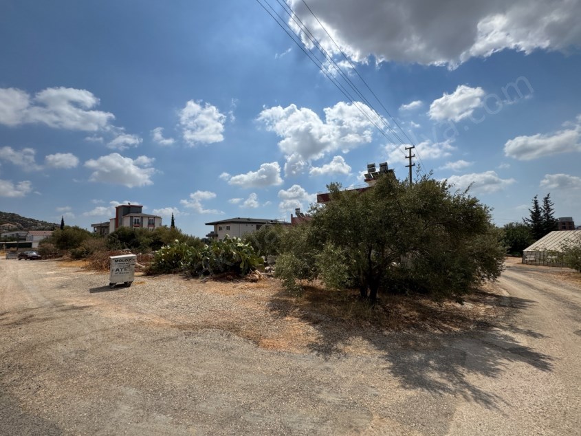 VARSAK MENDERES TE İMARLI KÖŞE BAŞI ARSA