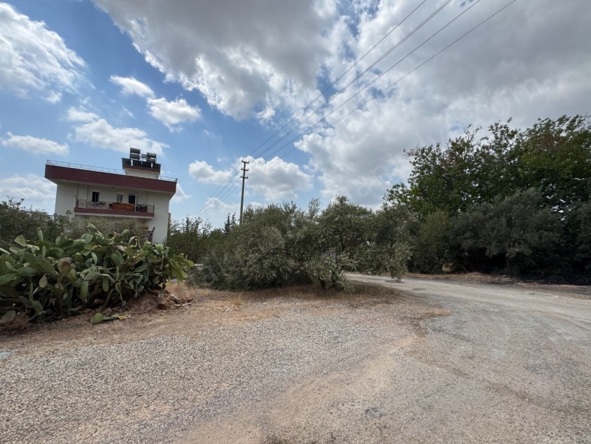 VARSAK MENDERES TE İMARLI KÖŞE BAŞI ARSA