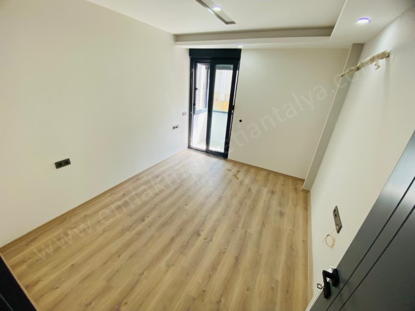 KÖŞEBAŞI D.GAZ KOMBİLİ GÜNEY VE DOĞU CEPHE ASANSÖRLÜ SIFIR 2+1