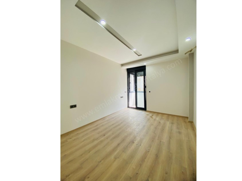 KÖŞEBAŞI D.GAZ KOMBİLİ GÜNEY VE DOĞU CEPHE ASANSÖRLÜ SIFIR 2+1