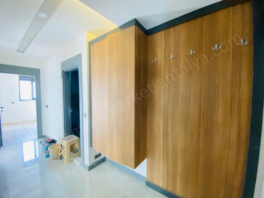 KÖŞEBAŞI D.GAZ KOMBİLİ GÜNEY VE DOĞU CEPHE ASANSÖRLÜ SIFIR 2+1