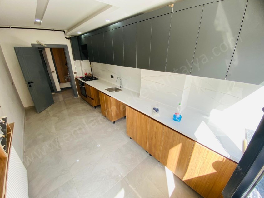 KÖŞEBAŞI D.GAZ KOMBİLİ GÜNEY VE DOĞU CEPHE ASANSÖRLÜ SIFIR 2+1