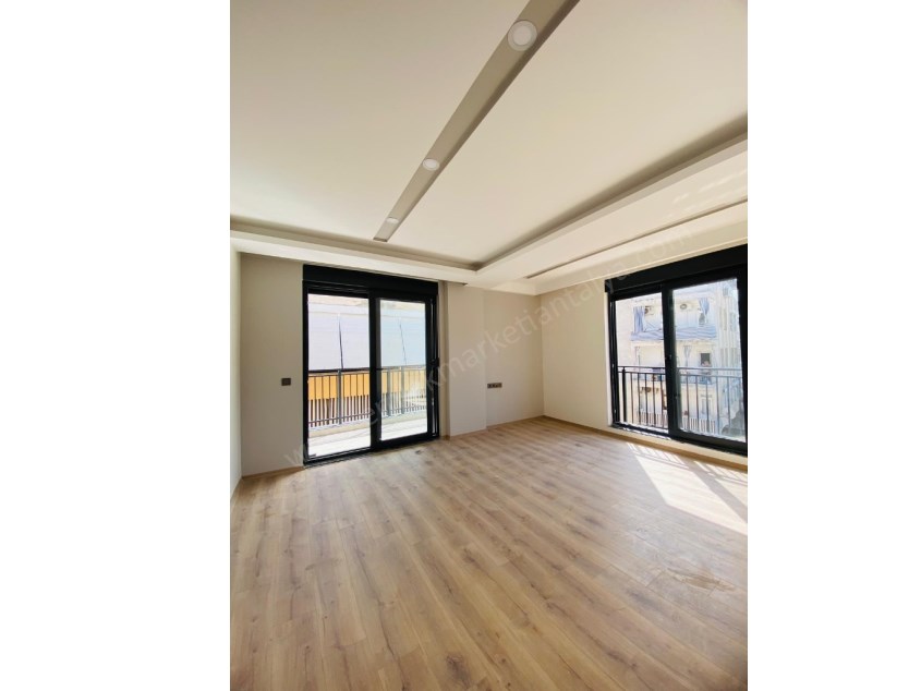 KÖŞEBAŞI D.GAZ KOMBİLİ GÜNEY VE DOĞU CEPHE ASANSÖRLÜ SIFIR 2+1