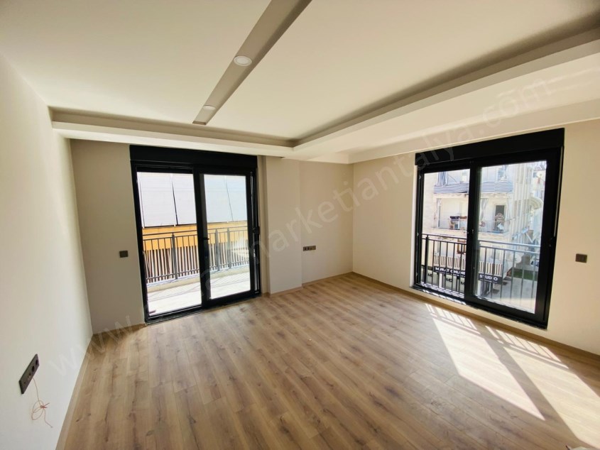 KÖŞEBAŞI D.GAZ KOMBİLİ GÜNEY VE DOĞU CEPHE ASANSÖRLÜ SIFIR 2+1