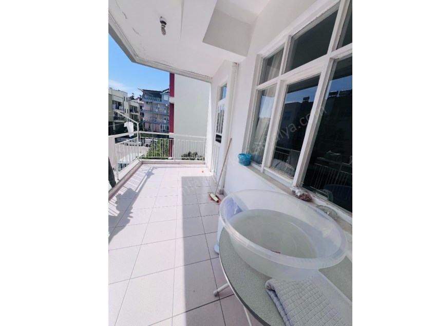 DUTLUBAHÇEDE EMRAH CADDESİ YAKINI 3+1 ARAKAT