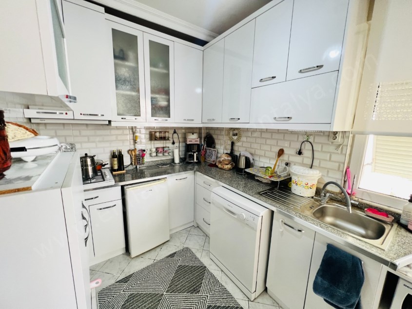 ARAKATTA ASANSÖRLÜ KOMBİLİ MASRAFSIZ 3+1 DAİRE