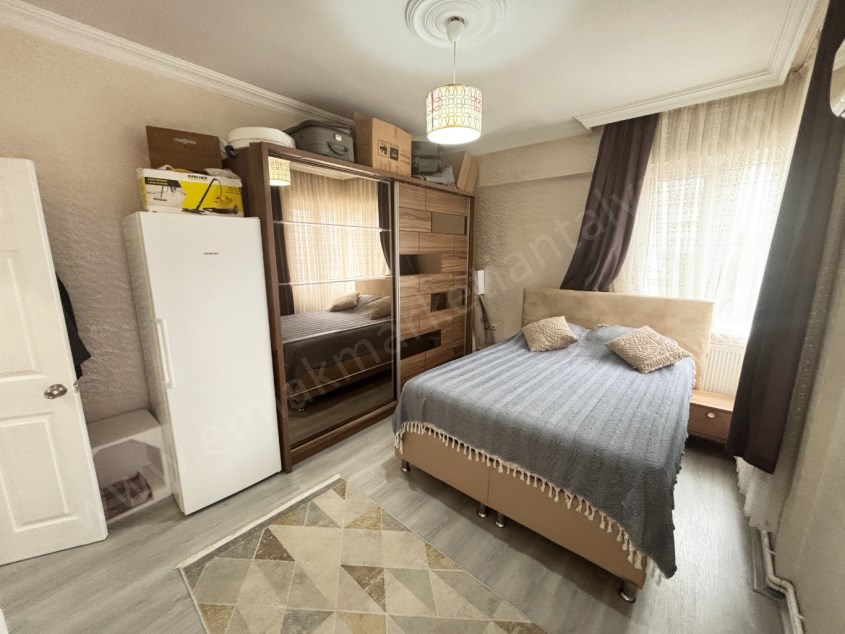 SERVİS GÜZERGAHI YAKINI DOĞALGAZLI KOMBİLİ KATTA TEK DAİRE