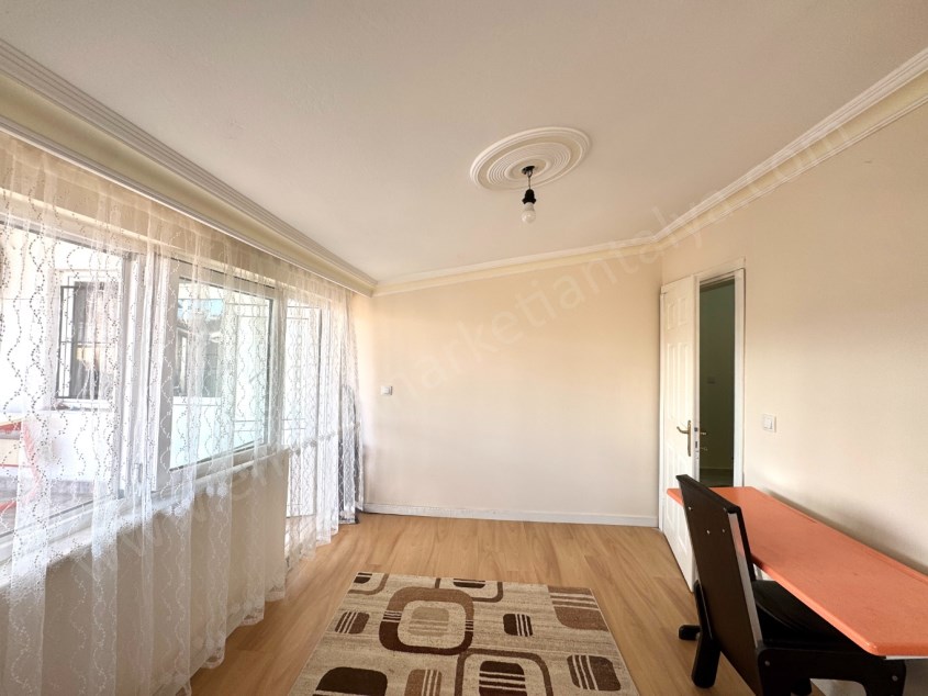 MURATPAŞA MAHALLESİNDE ASANSÖRLÜ EŞYALI GENİŞ 2+1 DAİRE