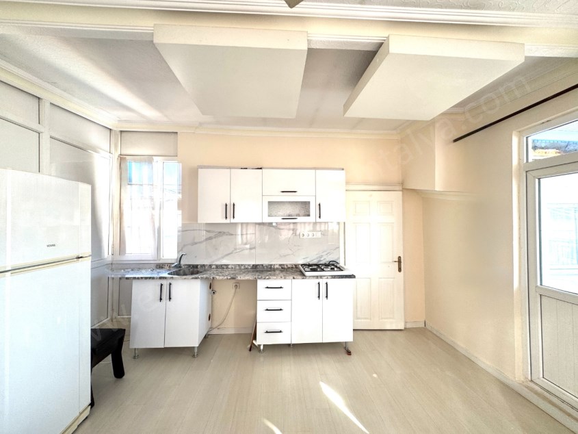 MURATPAŞA MAHALLESİNDE ASANSÖRLÜ EŞYALI GENİŞ 2+1 DAİRE