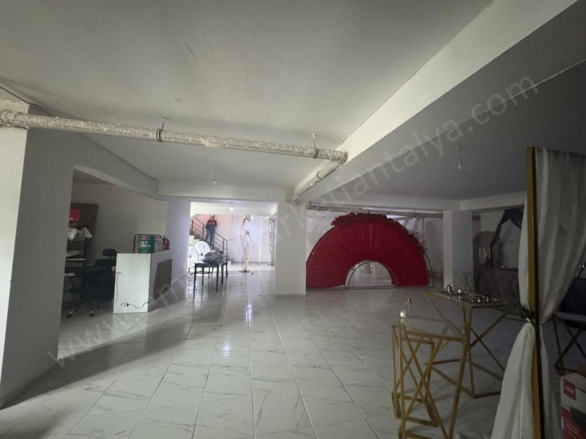 HABİBLERDE CADDE ÜZERİ YÜKSEK CİROLU MAĞAZA