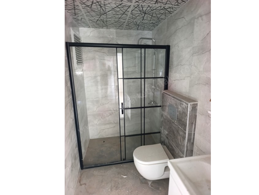 TRAMVAYA YAKIN, HAVUZLU GENİŞLETİLMİŞ YÜKSEK GİRİŞ 2+1 SATILIK DAİRE