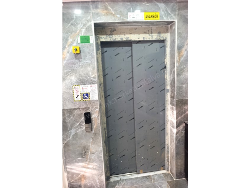 TRAMVAYA YAKIN, HAVUZLU GENİŞLETİLMİŞ YÜKSEK GİRİŞ 2+1 SATILIK DAİRE