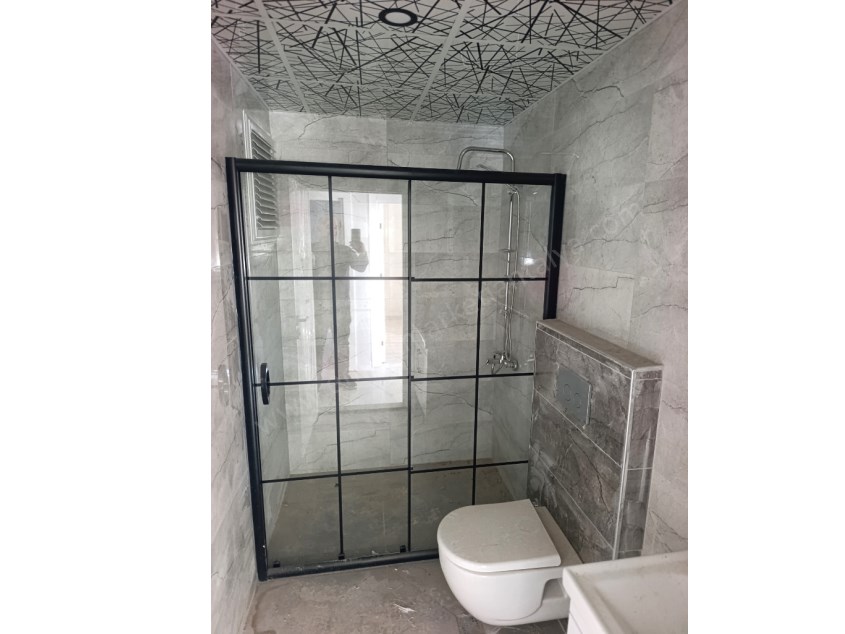 TRAMVAYA YAKIN, HAVUZLU GENİŞLETİLMİŞ YÜKSEK GİRİŞ 2+1 SATILIK DAİRE