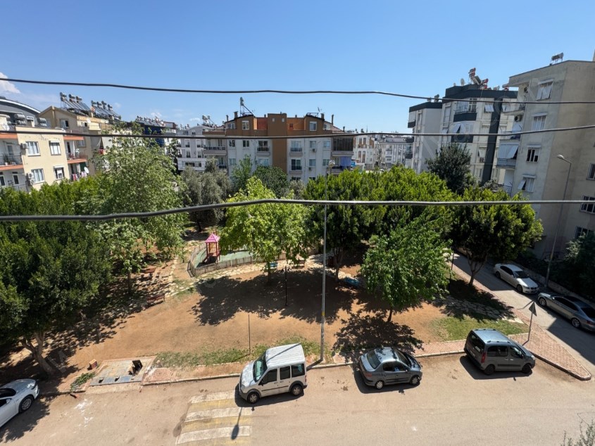 DUTLUBAHÇEDE PARK CEPHELİ HER ŞEYİ AYRI MASRAFSIZ FIRSAT 2+1