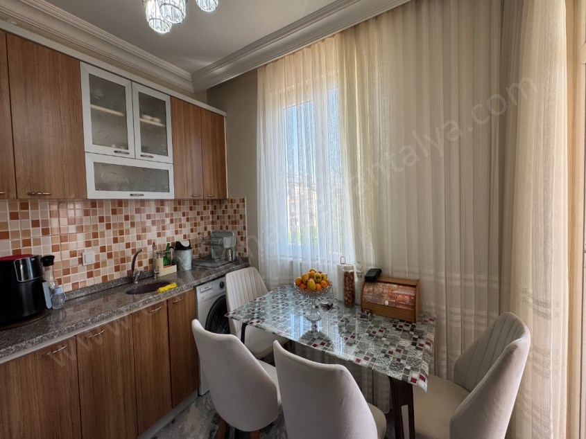 DUTLUBAHÇEDE PARK CEPHELİ HER ŞEYİ AYRI MASRAFSIZ FIRSAT 2+1