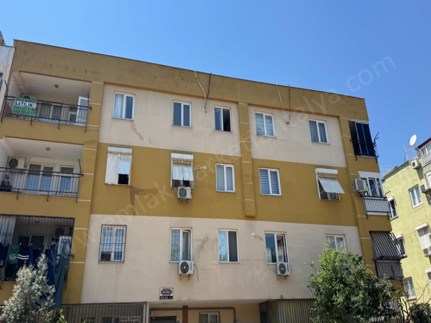 DUTLUBAHÇEDE PARK CEPHELİ HER ŞEYİ AYRI MASRAFSIZ FIRSAT 2+1