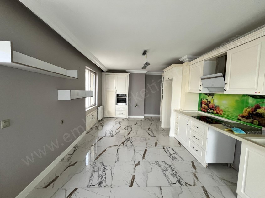 FULL DENİZ MANZARALI D.GAZLI KAPALI OTOPARKLI 170M² KİRALIK DAİRE