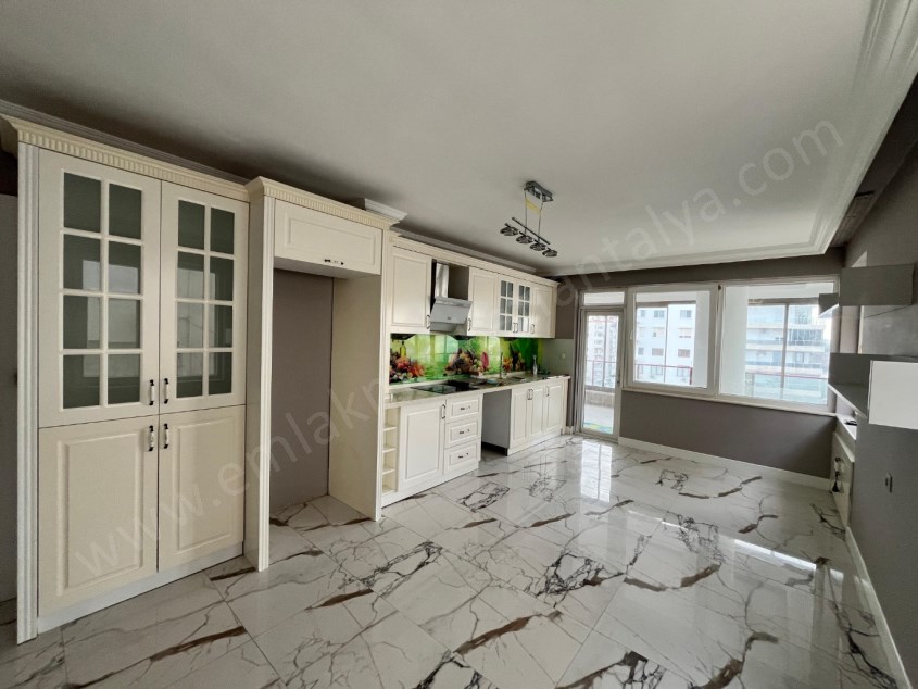 FULL DENİZ MANZARALI D.GAZLI KAPALI OTOPARKLI 170M² KİRALIK DAİRE