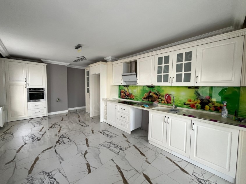 FULL DENİZ MANZARALI D.GAZLI KAPALI OTOPARKLI 170M² KİRALIK DAİRE
