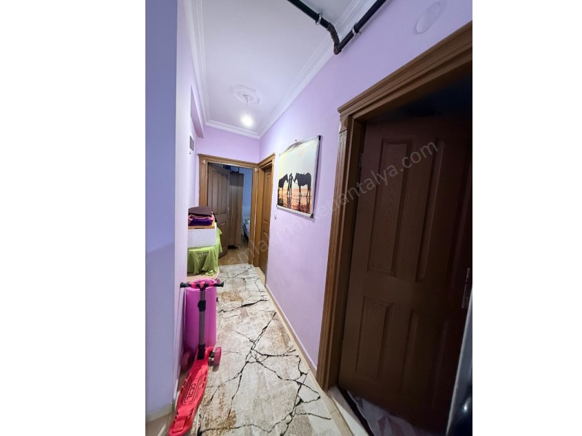 ETİLER MAHALLESİNDE DOĞALGAZ KOMBİLİ KREDİYE UYGUN BAKIMLI DAİRE