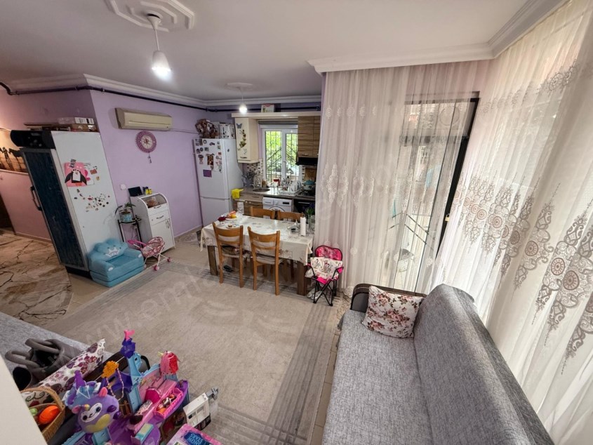 ETİLER MAHALLESİNDE DOĞALGAZ KOMBİLİ KREDİYE UYGUN BAKIMLI DAİRE