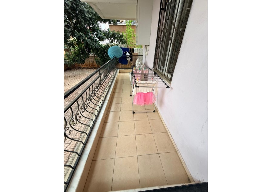 ETİLER MAHALLESİNDE DOĞALGAZ KOMBİLİ KREDİYE UYGUN BAKIMLI DAİRE