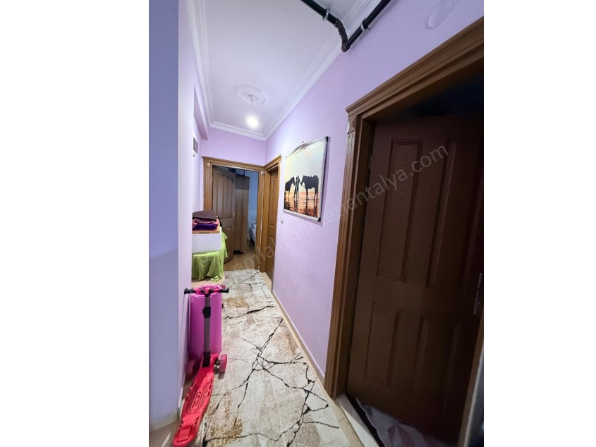 ETİLER MAHALLESİNDE DOĞALGAZ KOMBİLİ KREDİYE UYGUN BAKIMLI DAİRE