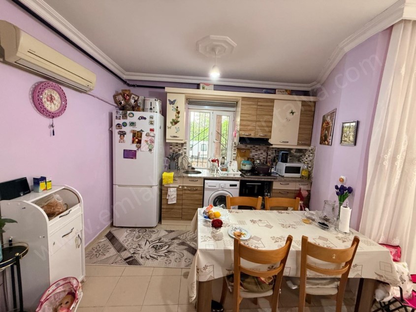 ETİLER MAHALLESİNDE DOĞALGAZ KOMBİLİ KREDİYE UYGUN BAKIMLI DAİRE