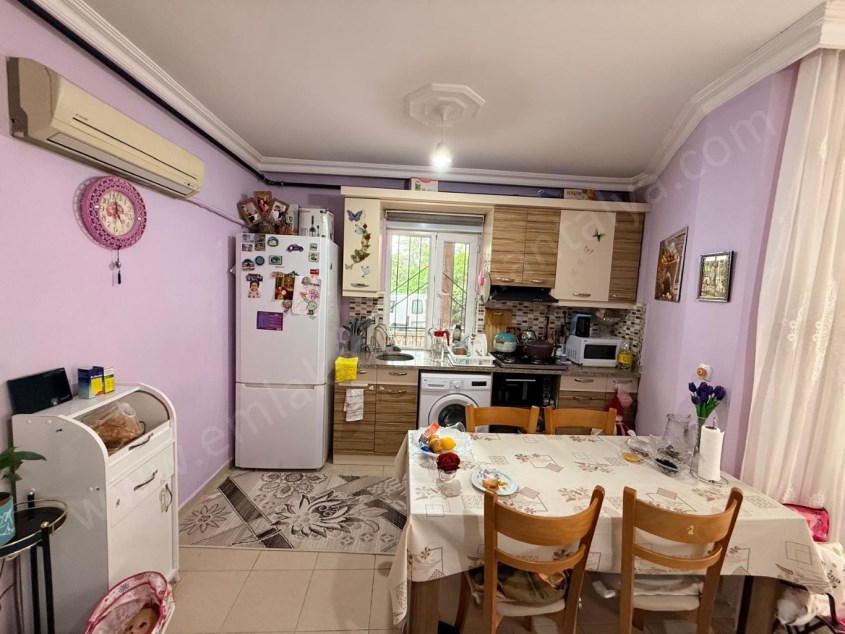 ETİLER MAHALLESİNDE DOĞALGAZ KOMBİLİ KREDİYE UYGUN BAKIMLI DAİRE